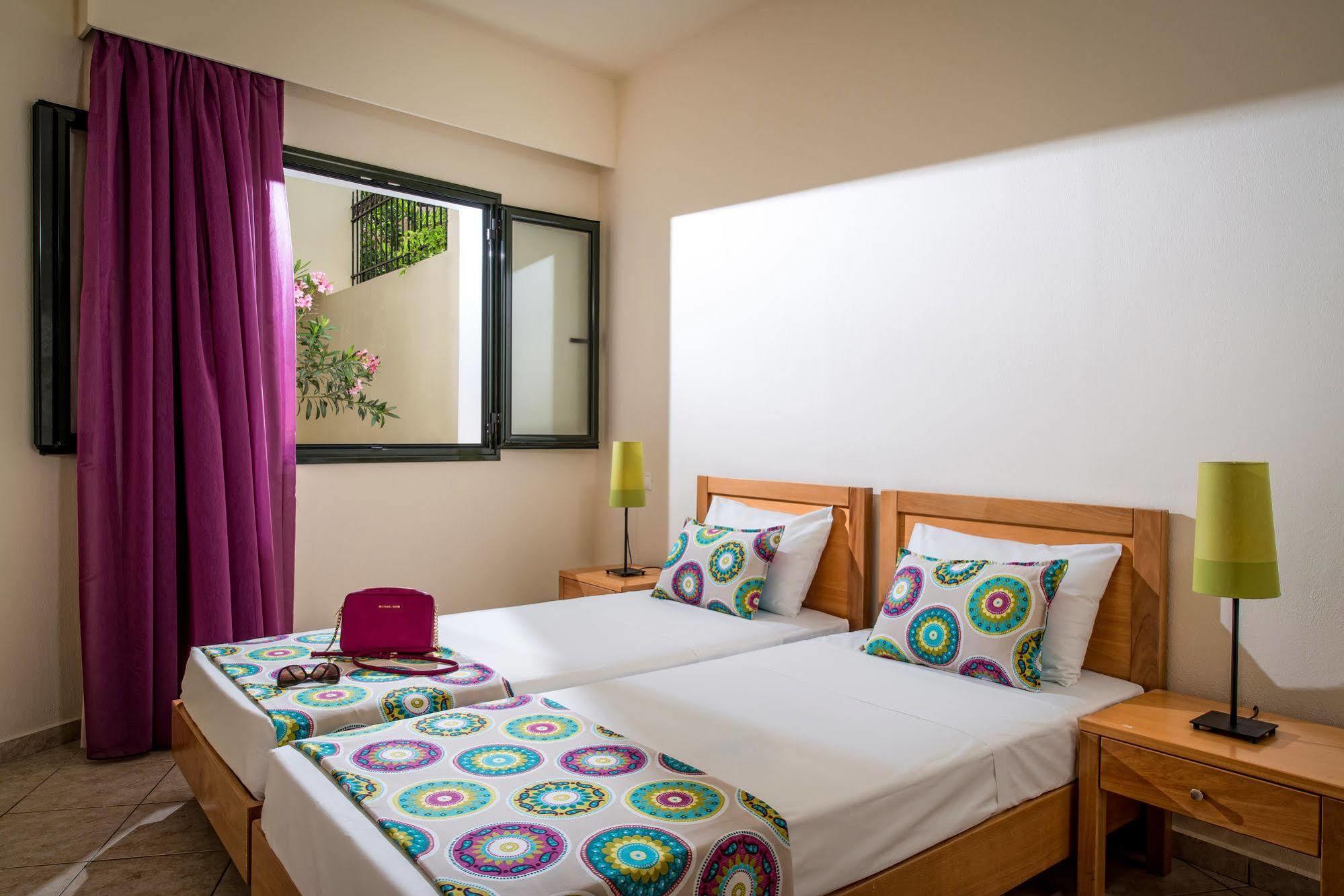 Kristalli Hotel Apartments Malia Exterior foto